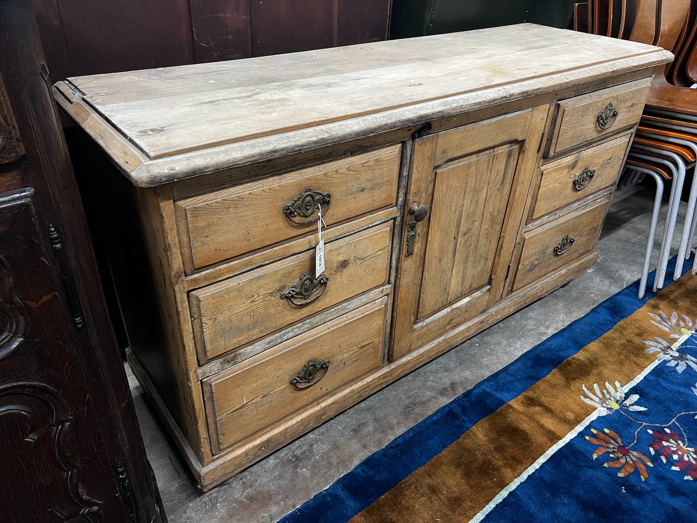 A Victorian pine low dresser, width 153m depth 49cm height 83cm